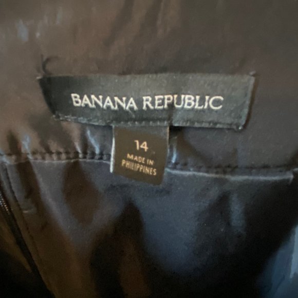 NEW: Banana Republic Size 14 Floral Eyelet Black Suit Pencil skirt Bodycon Lined - Picture 2 of 3